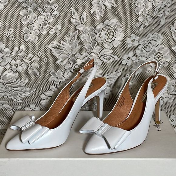 Halogen “Lila” Studded Bow White Leather Sling-Back Pumps - Size 4M - Picture 5 of 14